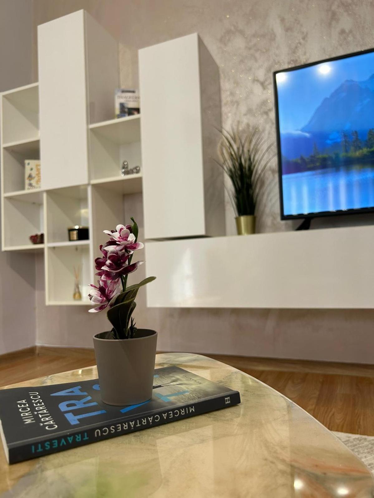 Luxury Studio Ploieşti Exterior foto